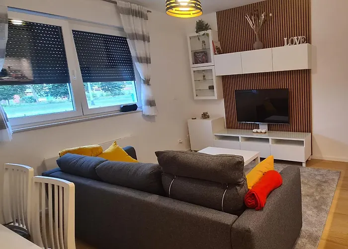 Ringpeace Apartment, Dubrava - Free Parking